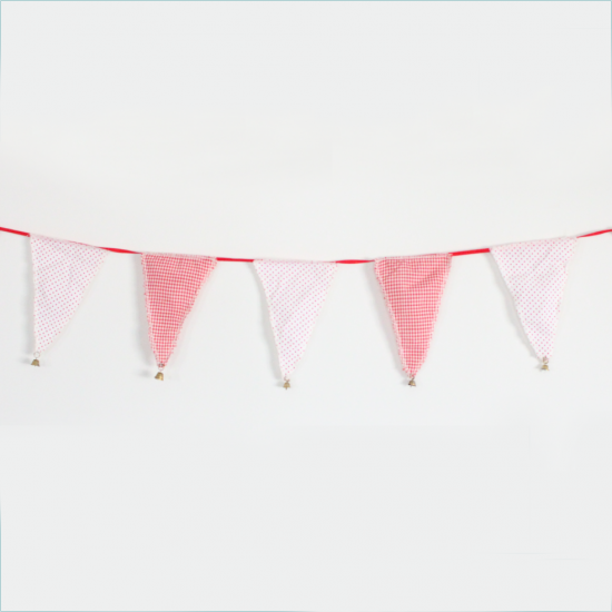 Red polka Bunting